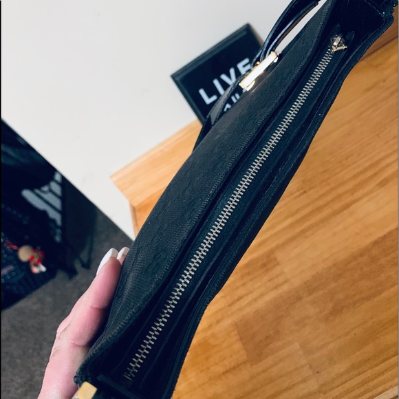 🔥GORGEOUS , Authentic Black Monogram GUCCI  Bag🔥 - Picture 3 of 8